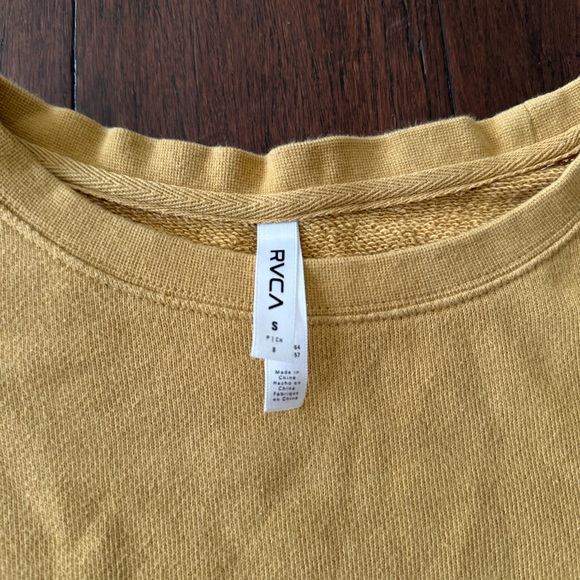 RVCA size small cropped crewneck - Picture 2 of 4